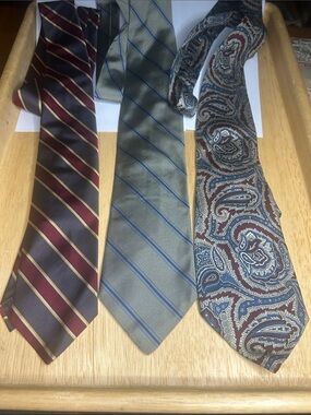 Men's Silk Ties / Maroon Paisley and Striped Tie Set - ALL for $12